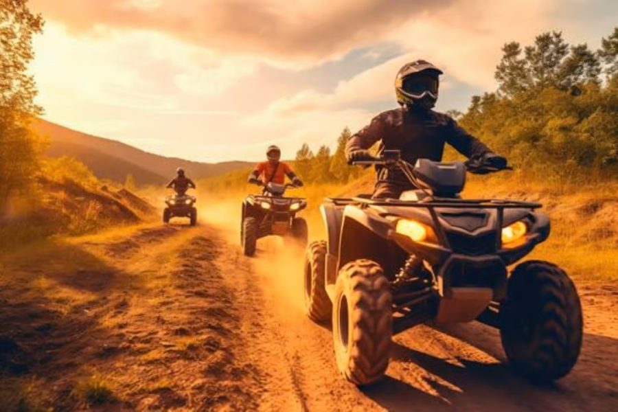 Excursion en quad dans le désert d&rsquo;Agafay avec dîner-spectacle